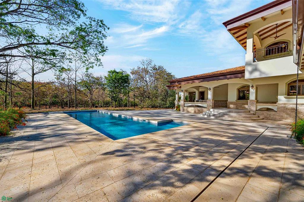 Brand New Luxury Home