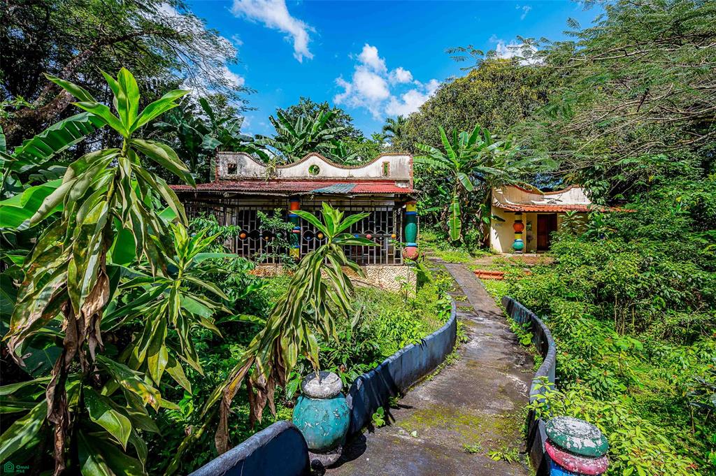 Jungle Compound With River Access