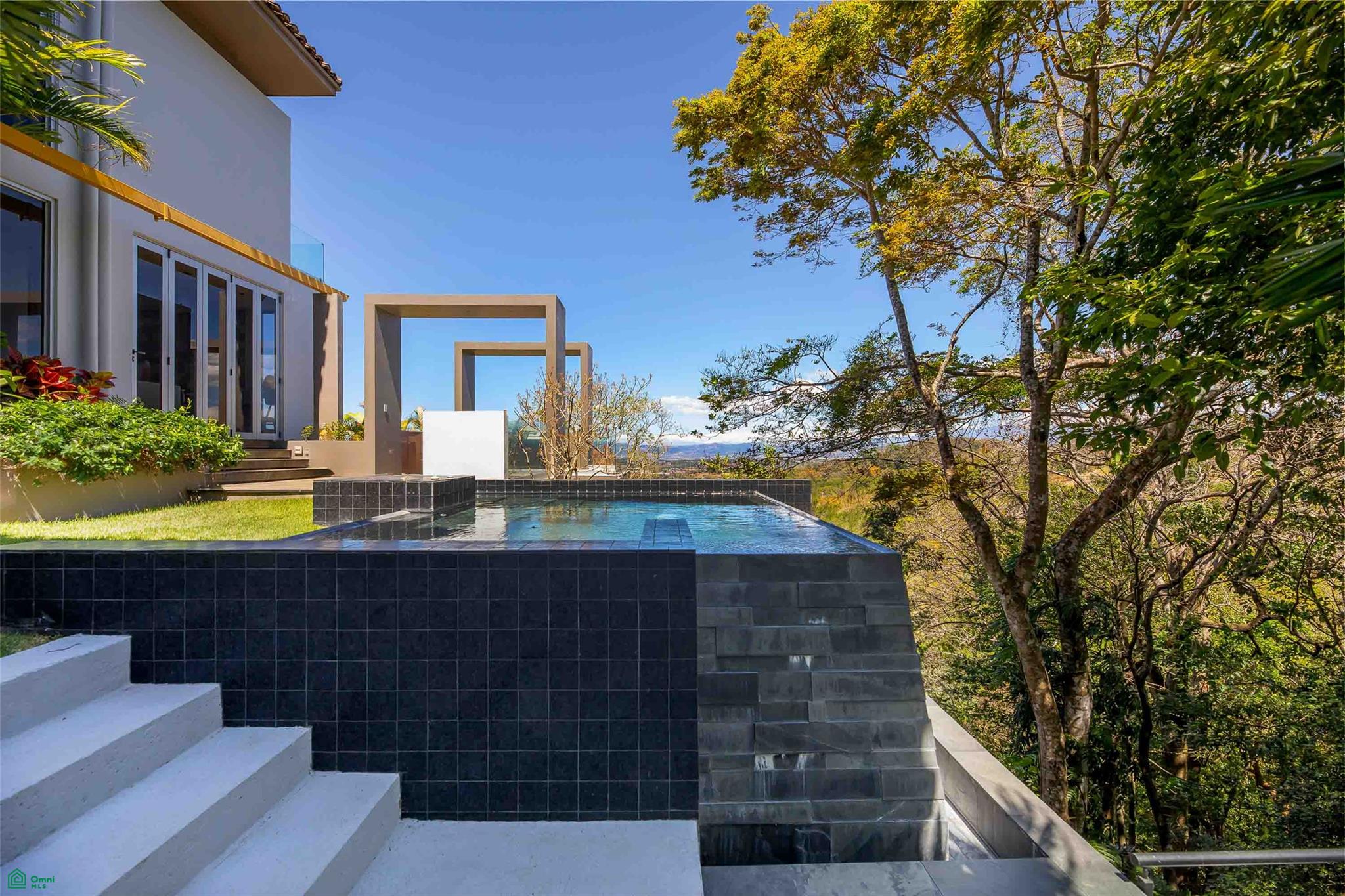 Contemporary Forest View Luxury Home