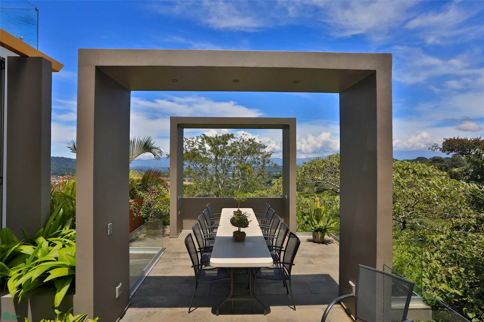 Contemporary Forest View Luxury Home