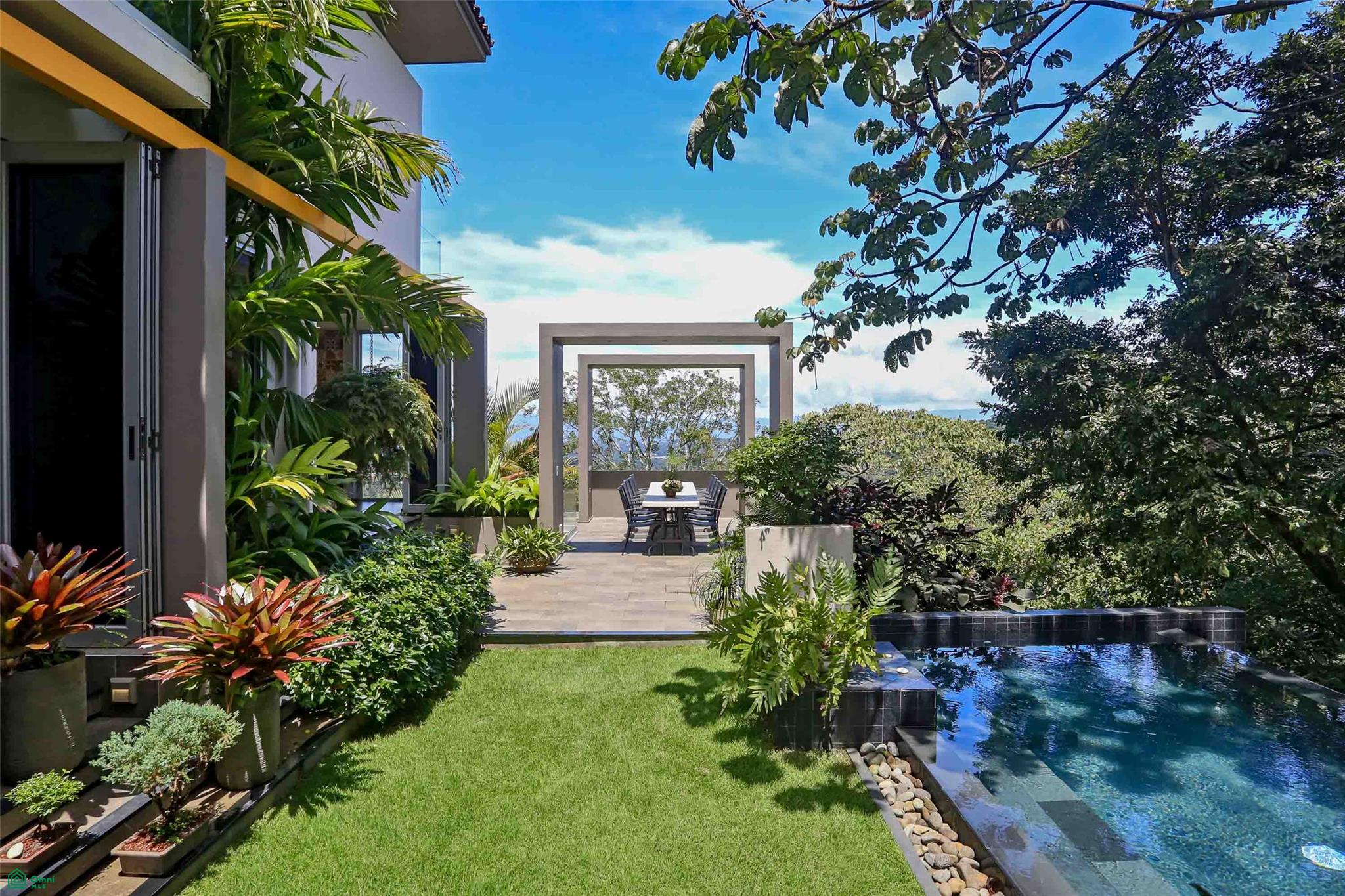 Contemporary Forest View Luxury Home