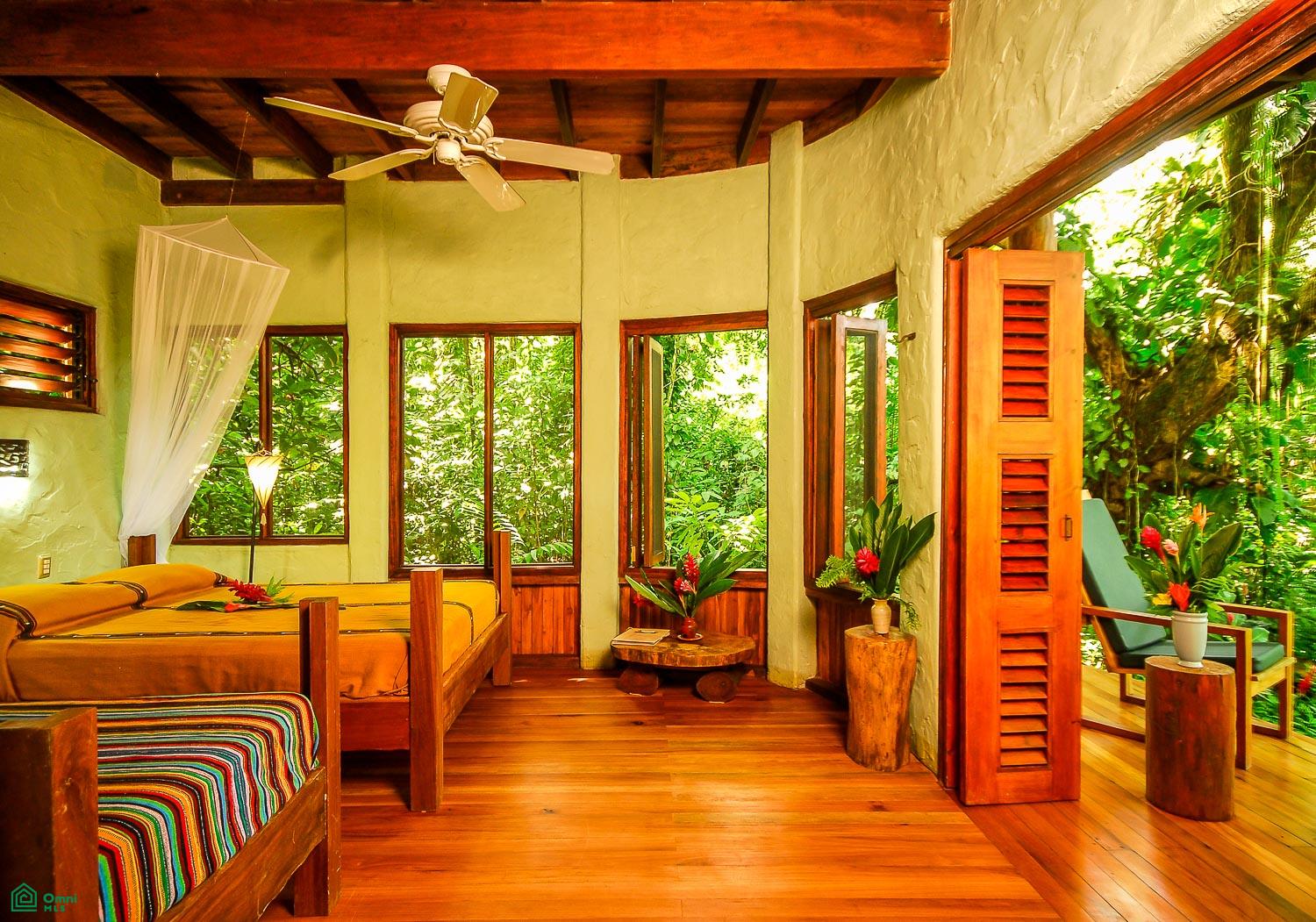 Osa Waterfront Lodge