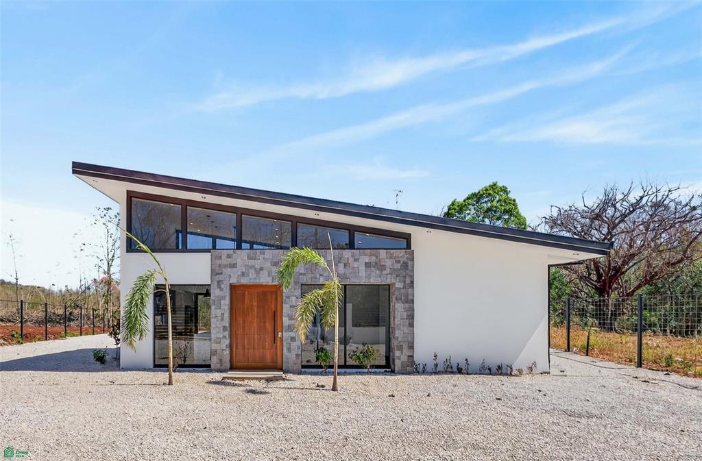 Modern Pool Home