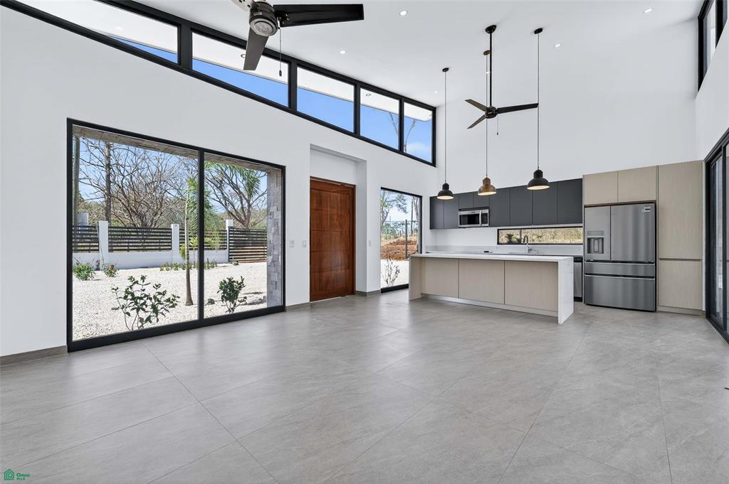Modern Pool Home