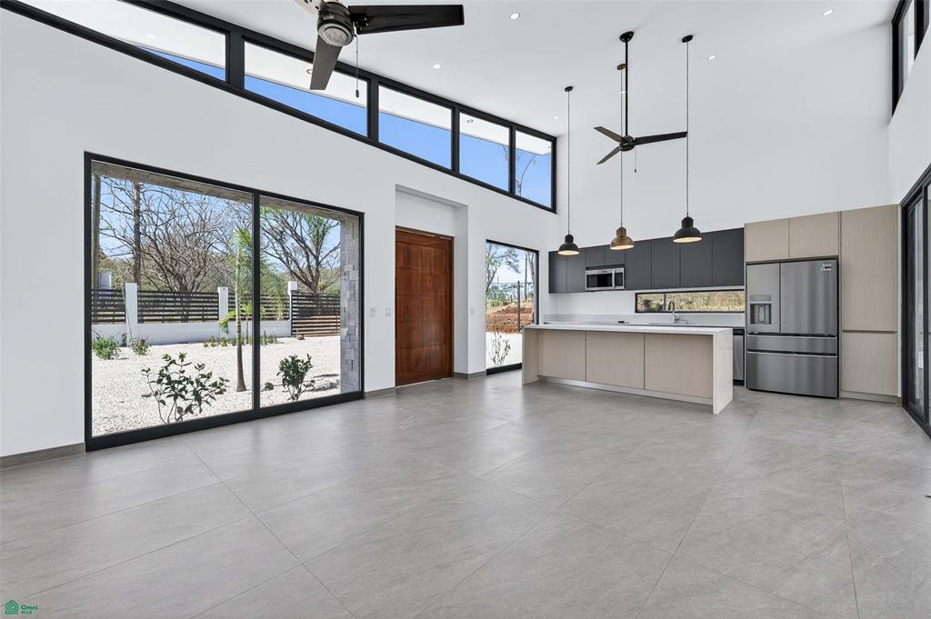 Modern Pool Home