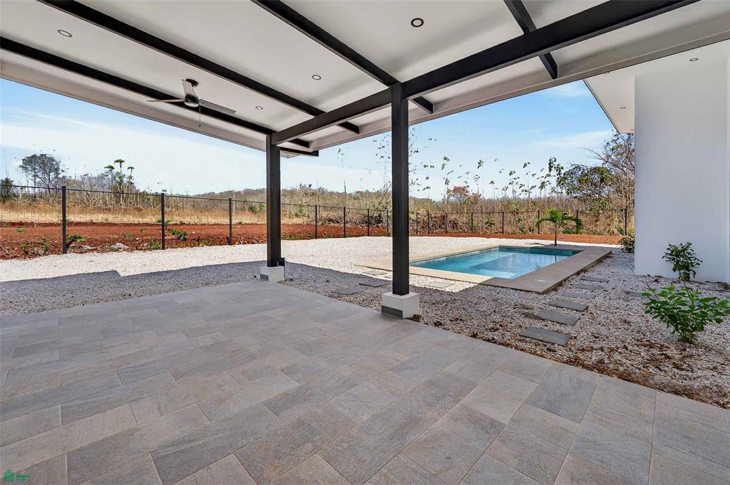 Modern Pool Home
