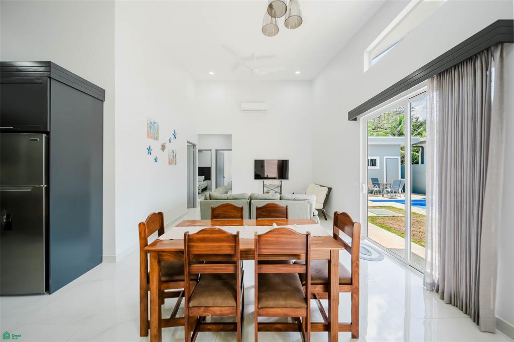 Modern Home Near Marina