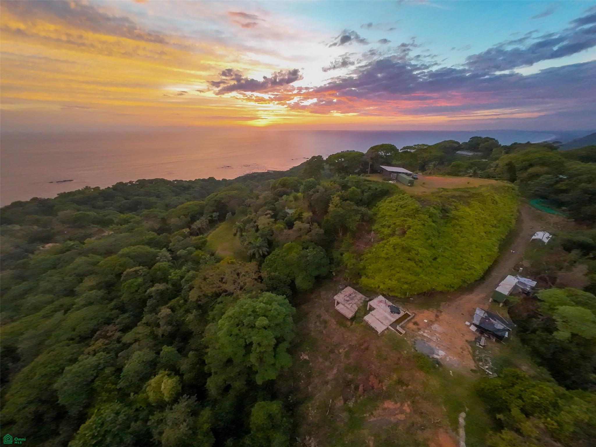 Luxury Hilltop Estate