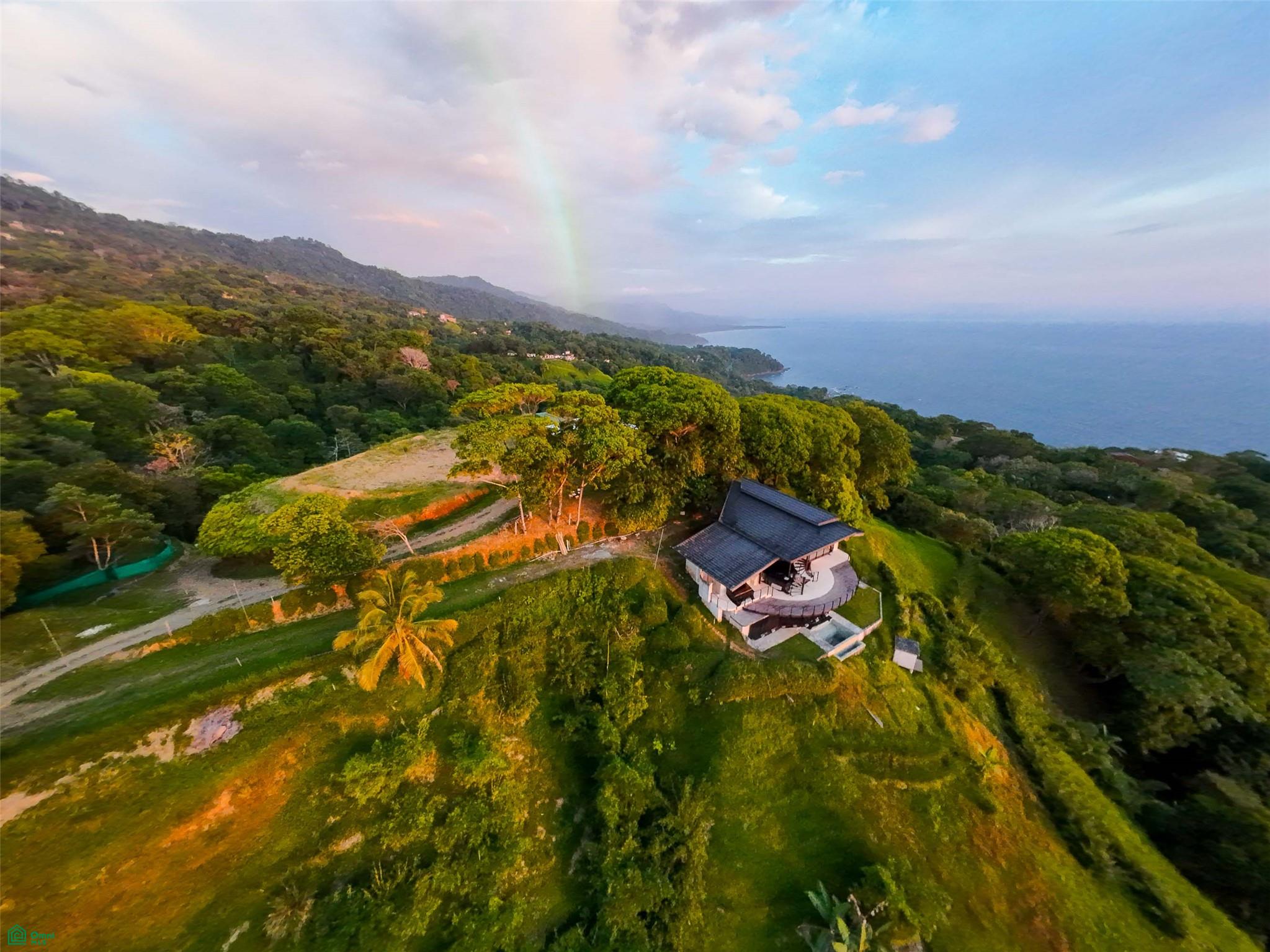 Luxury Hilltop Estate