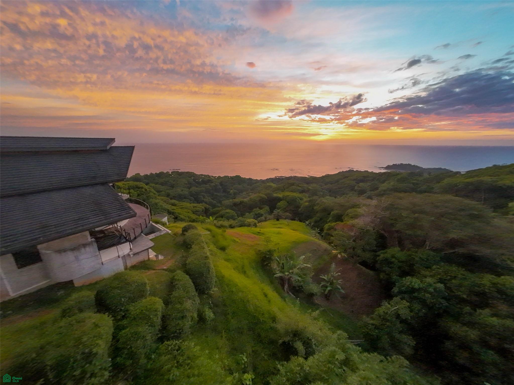 Luxury Hilltop Estate