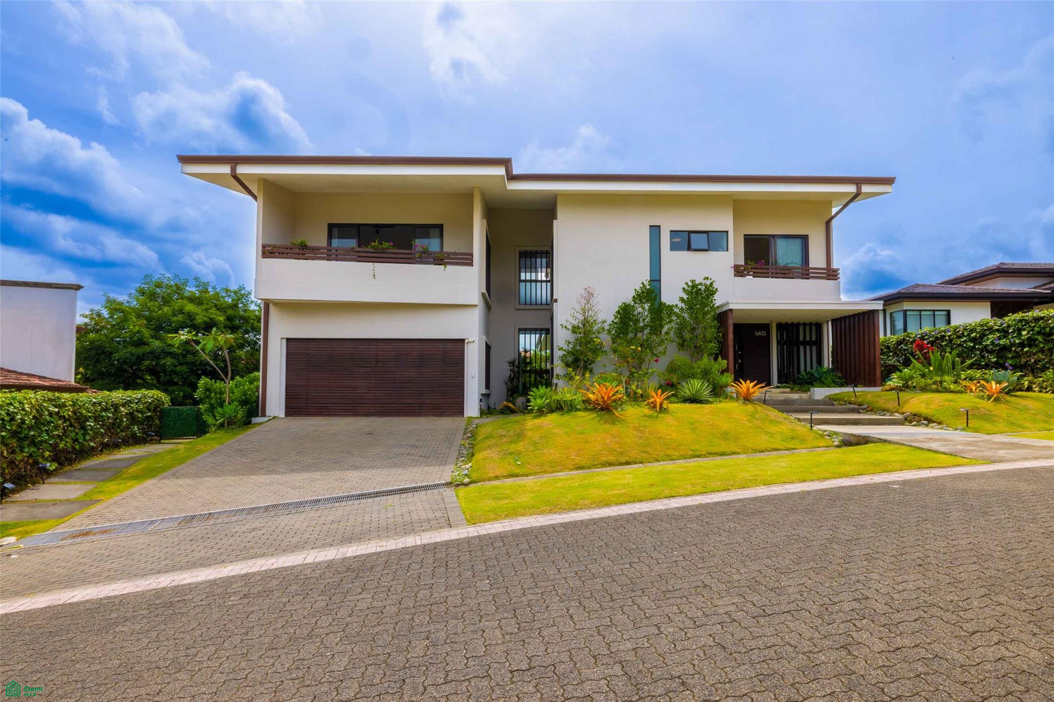 Modern Family Residence