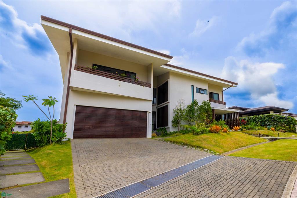 Modern Family Residence