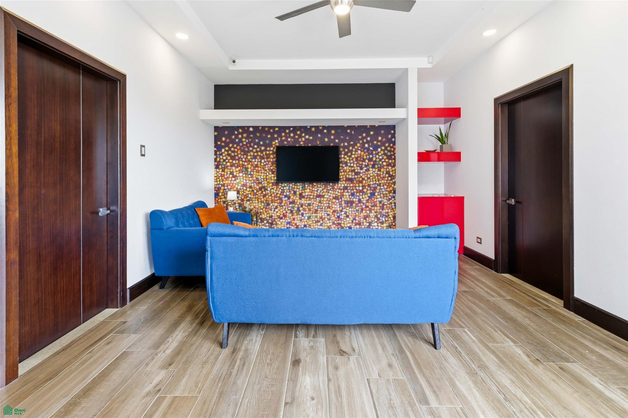 Contemporary Family Residence