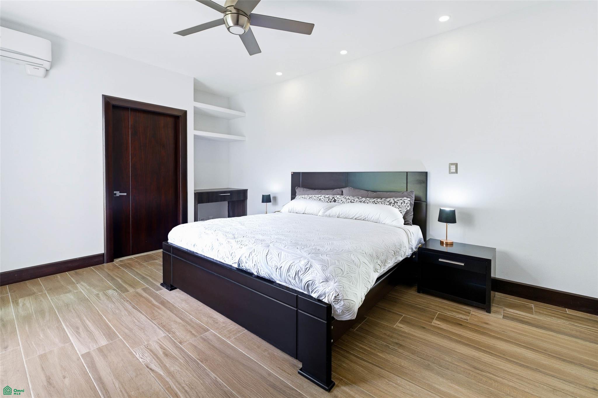 Contemporary Family Residence