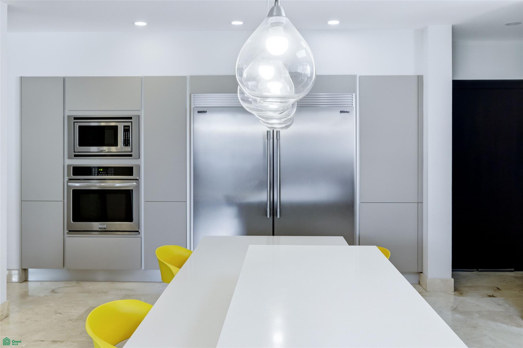 Contemporary Family Residence