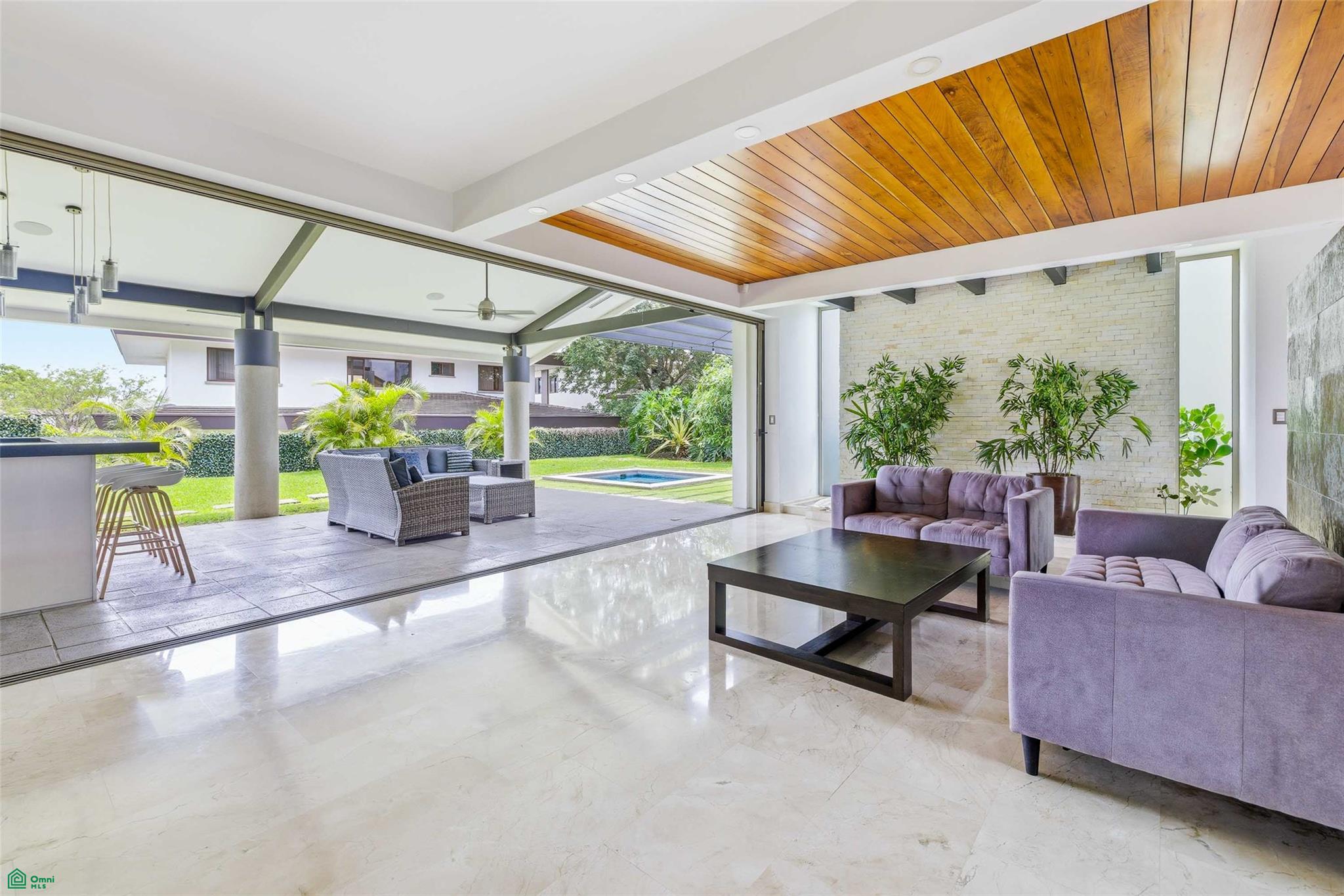 Contemporary Family Residence
