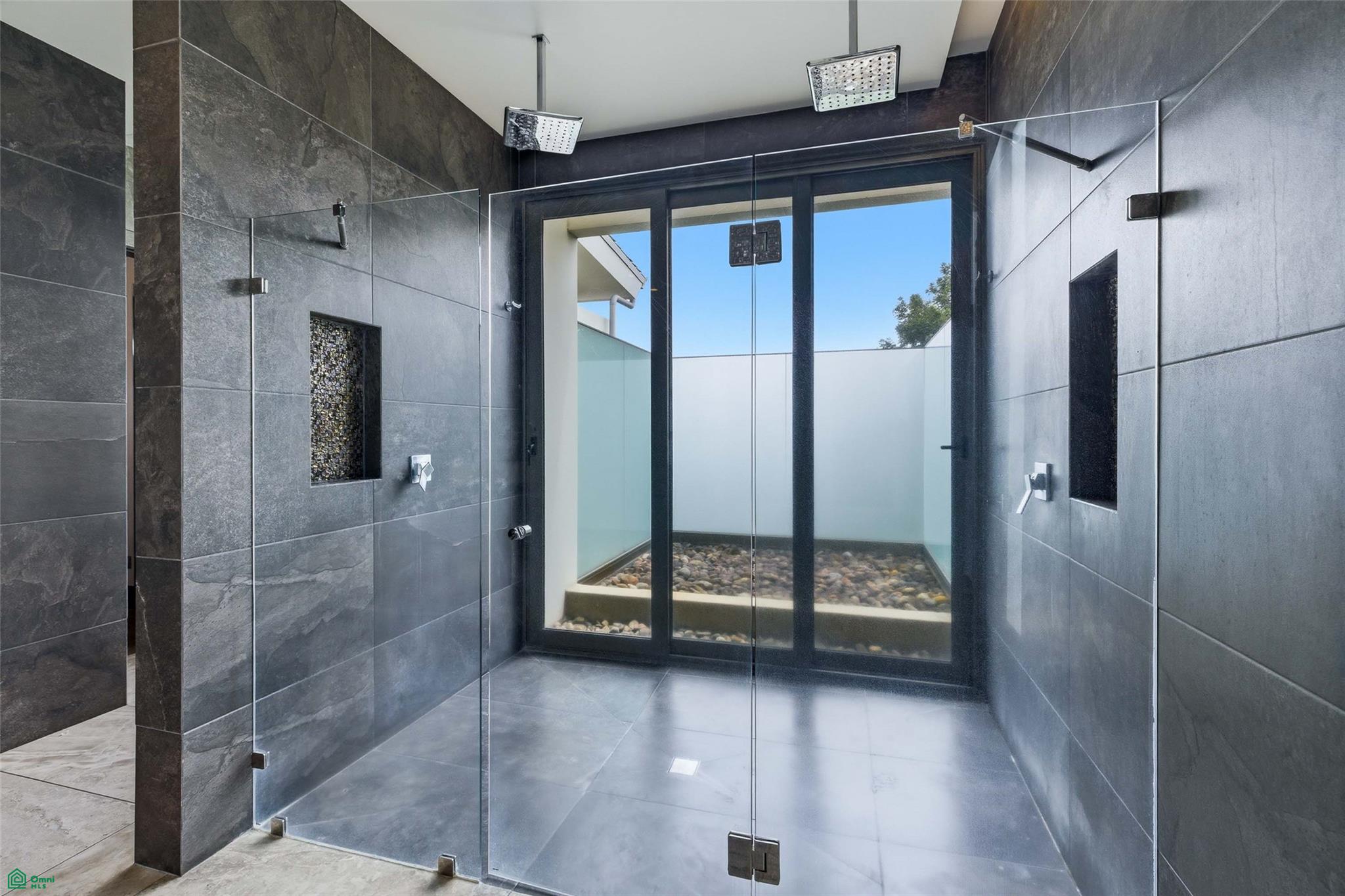 Contemporary Family Residence