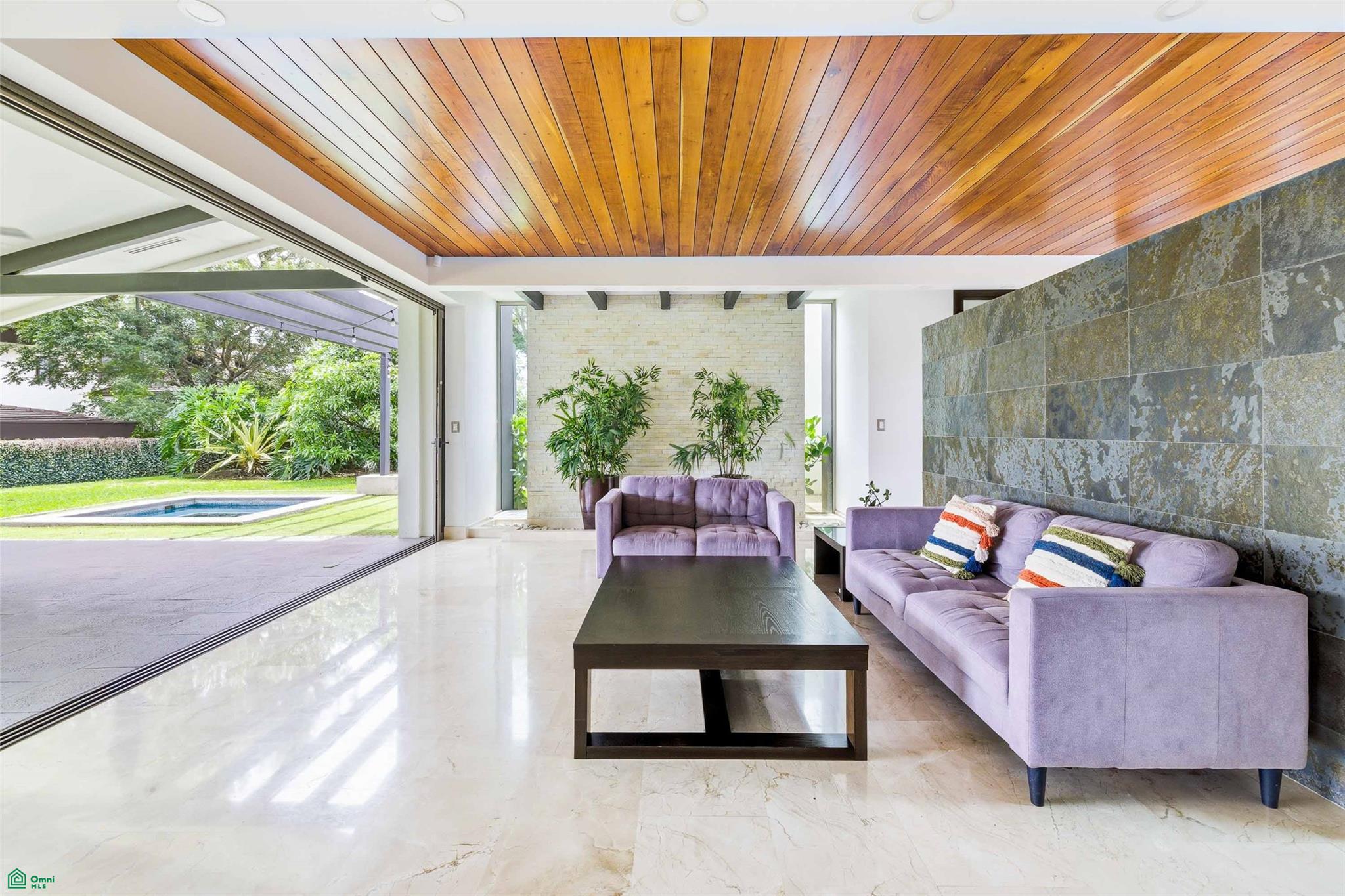 Contemporary Family Residence