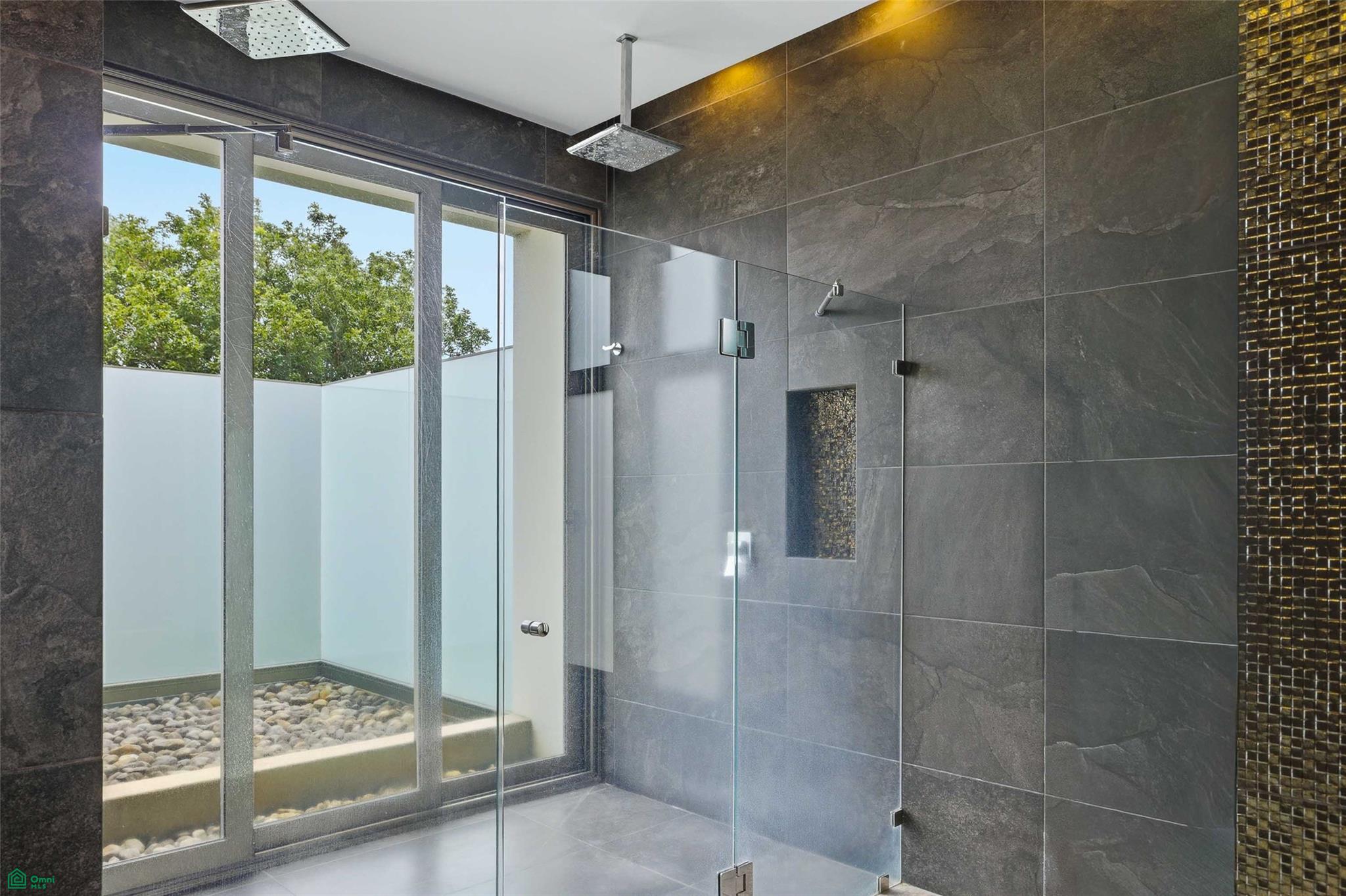 Contemporary Family Residence