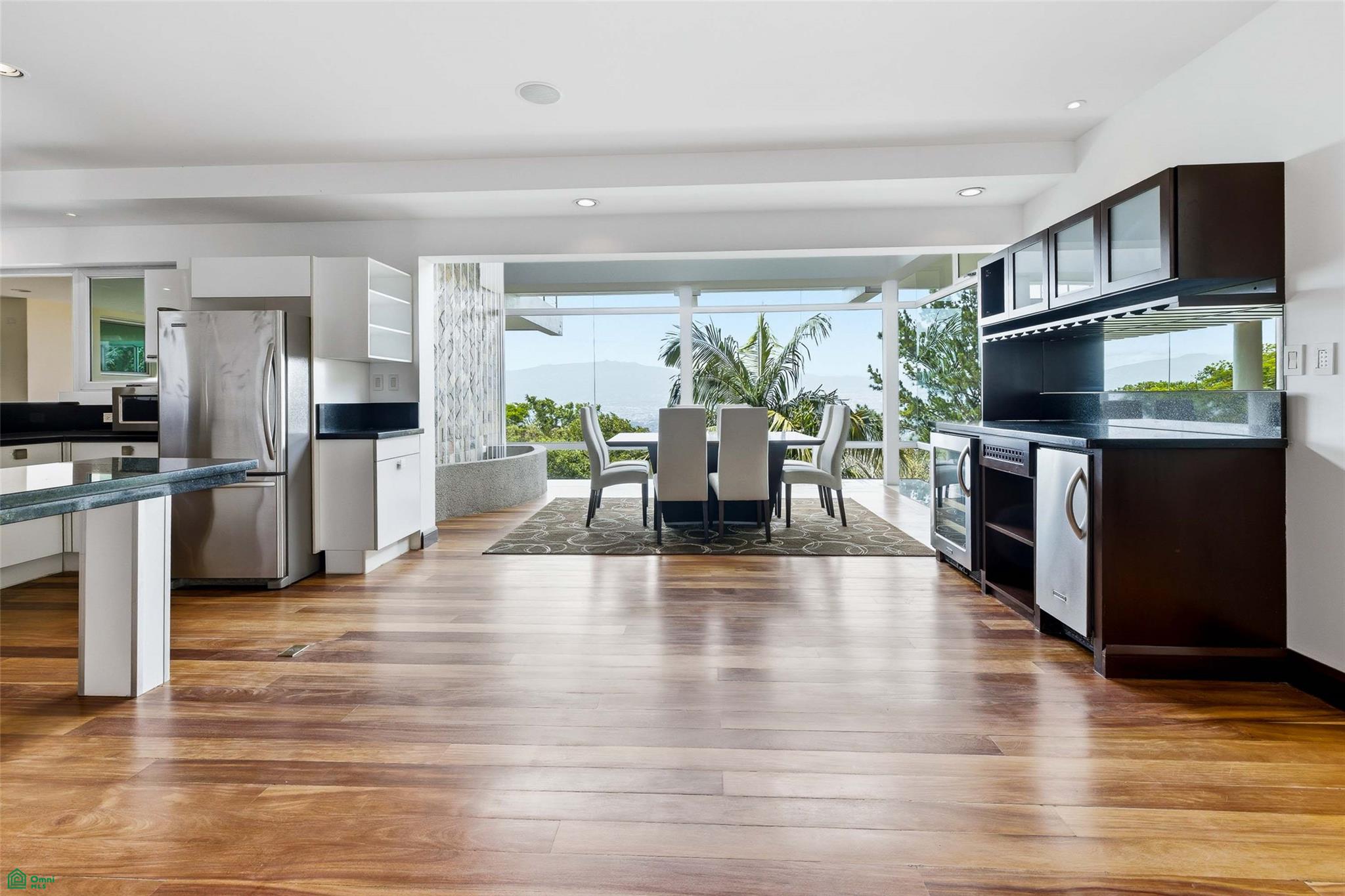 Panoramic Valley Views Retreat
