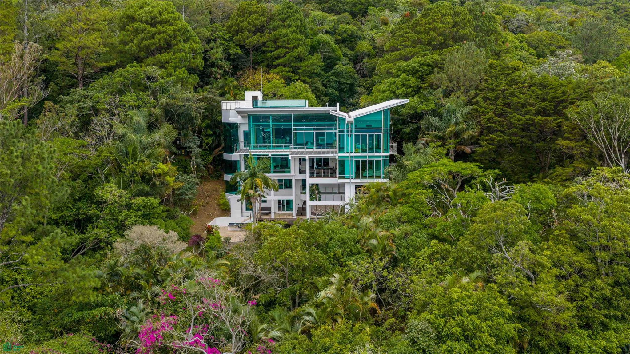 Panoramic Valley Views Retreat