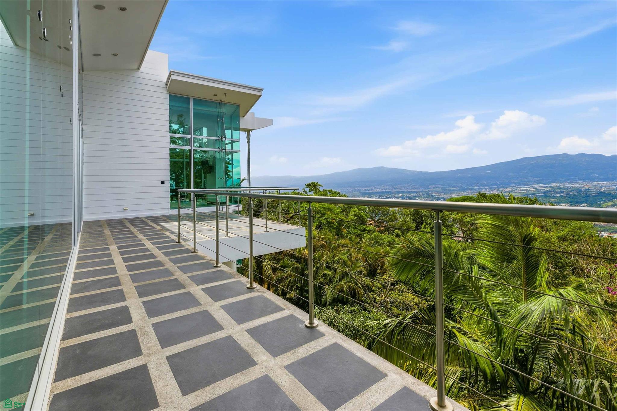 Panoramic Valley Views Retreat