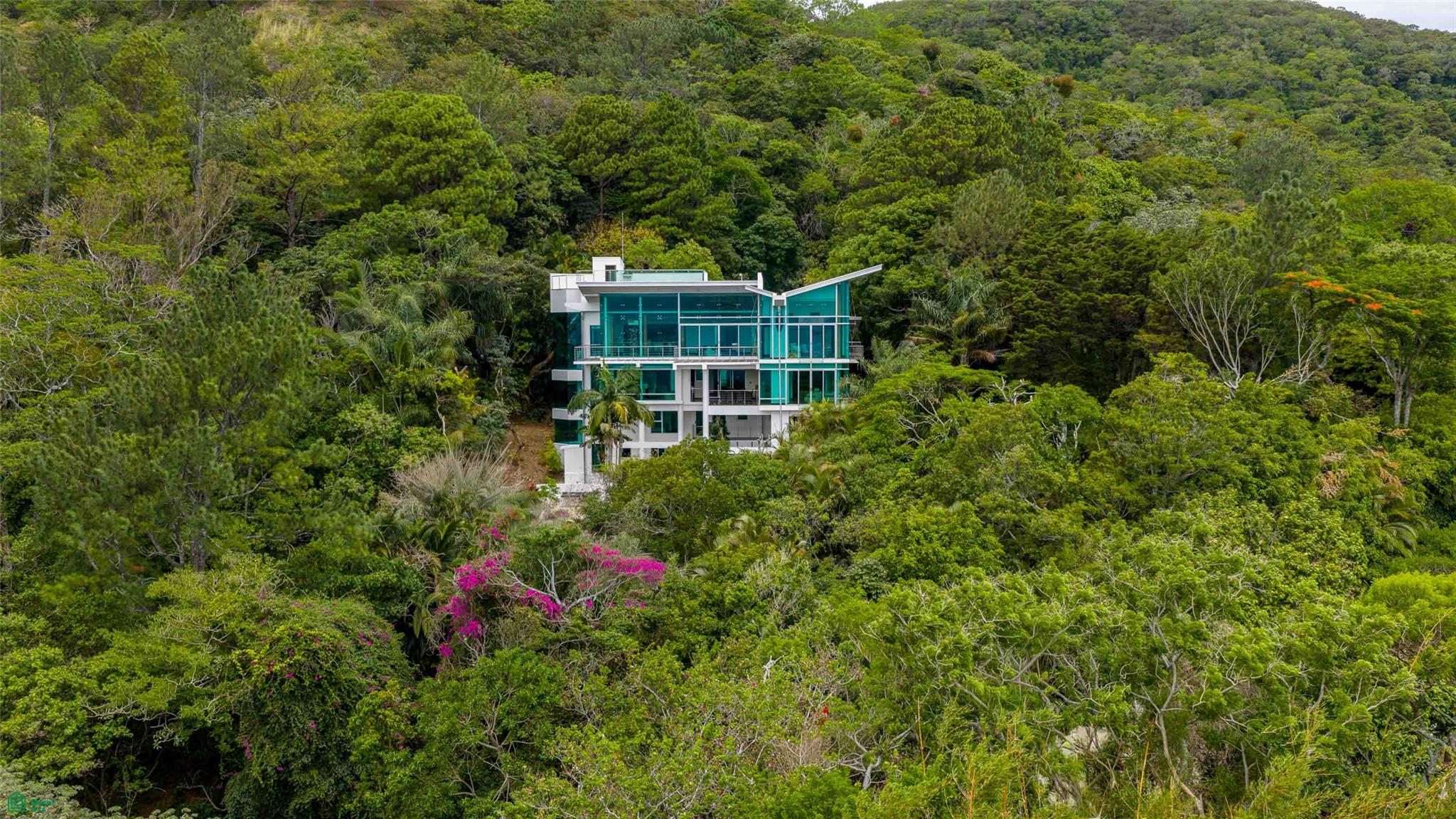Panoramic Valley Views Retreat