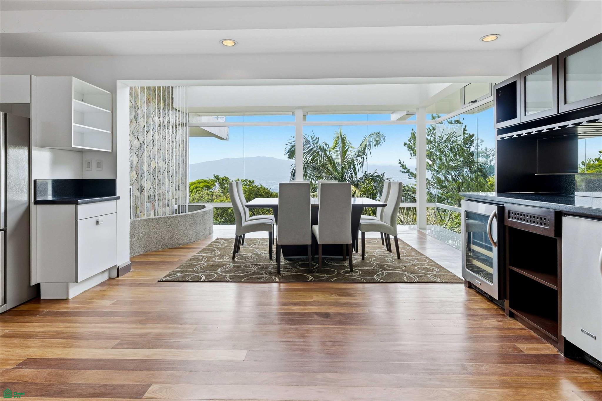 Panoramic Valley Views Retreat