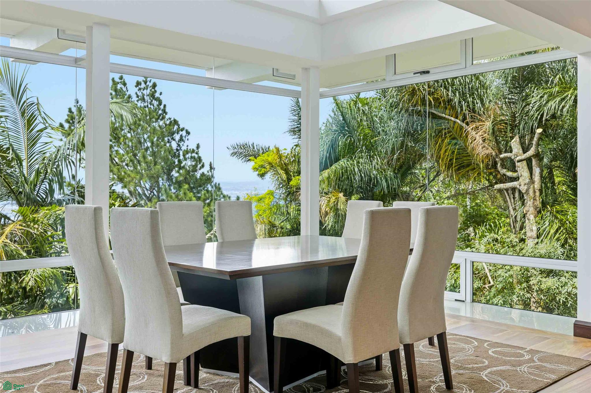 Panoramic Valley Views Retreat