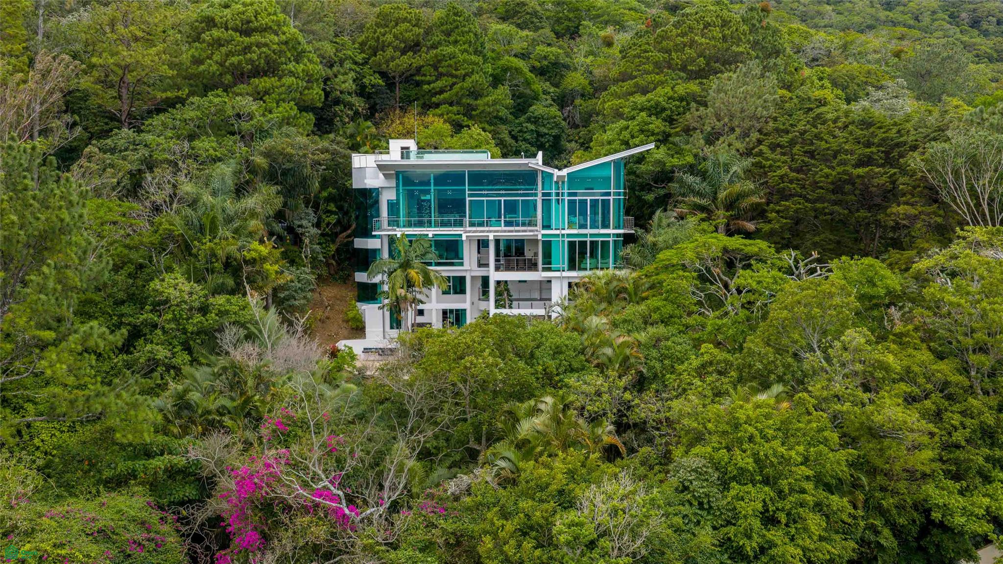 Panoramic Valley Views Retreat