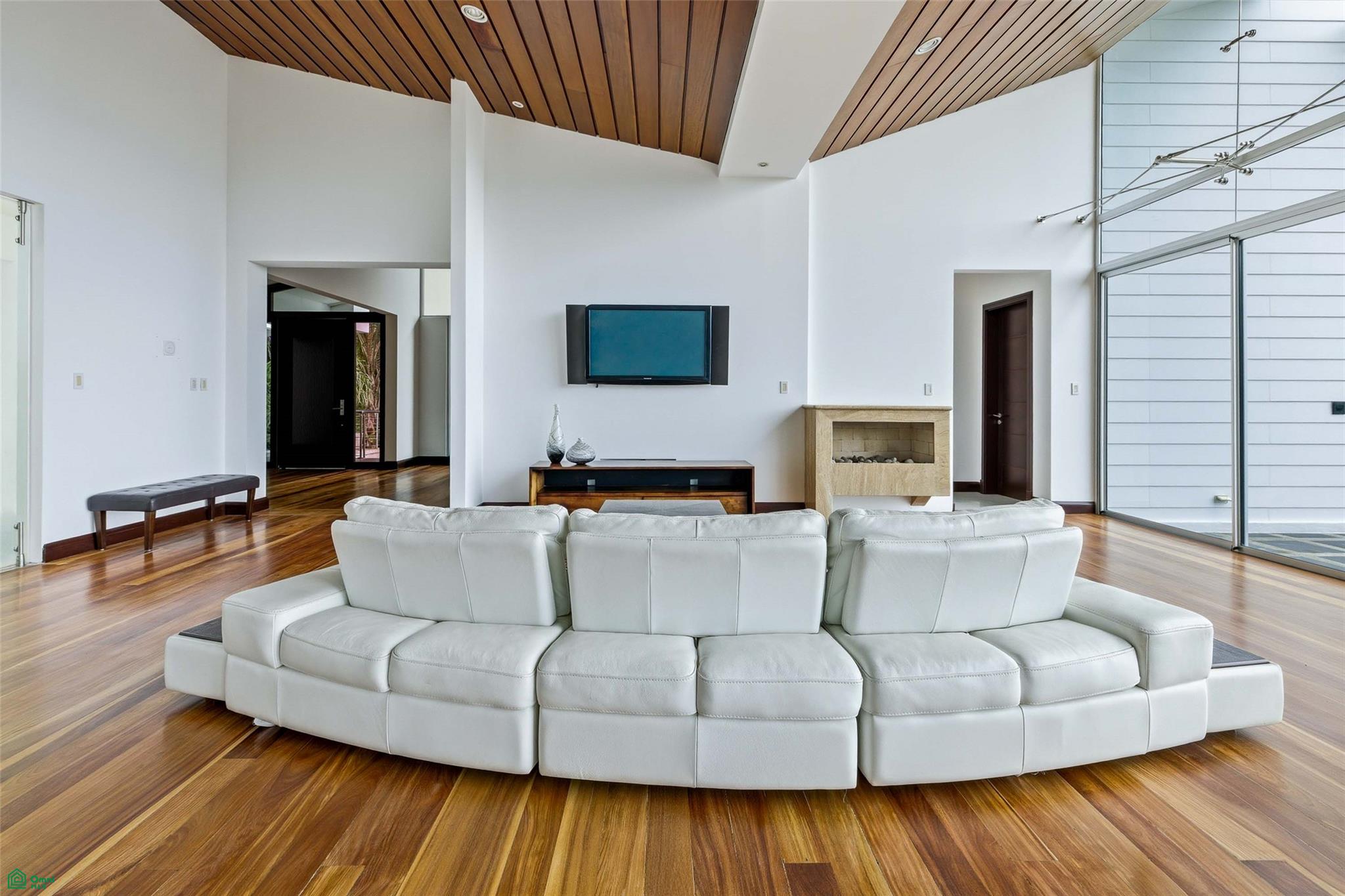 Panoramic Valley Views Retreat