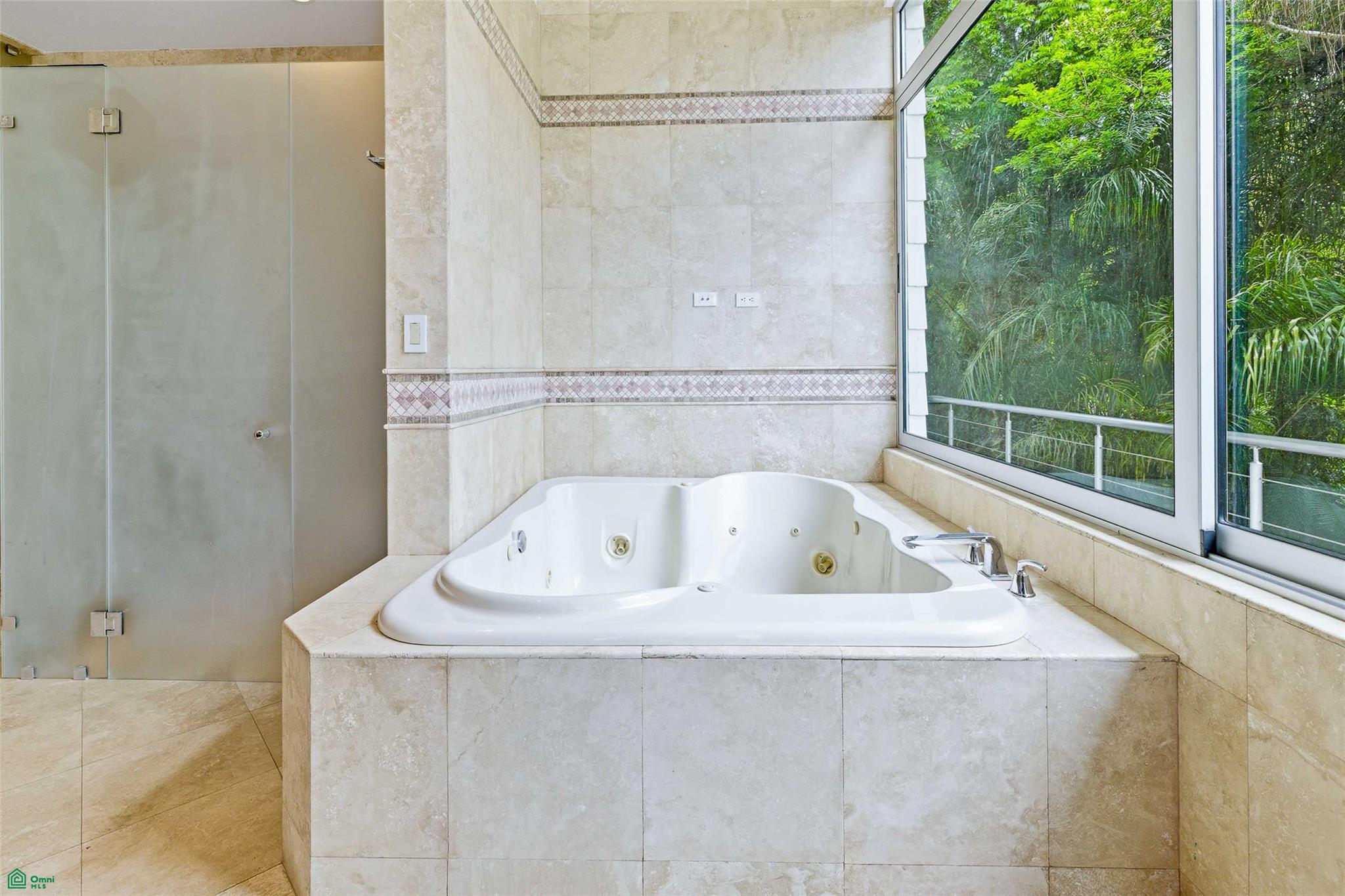 Panoramic Valley Views Retreat