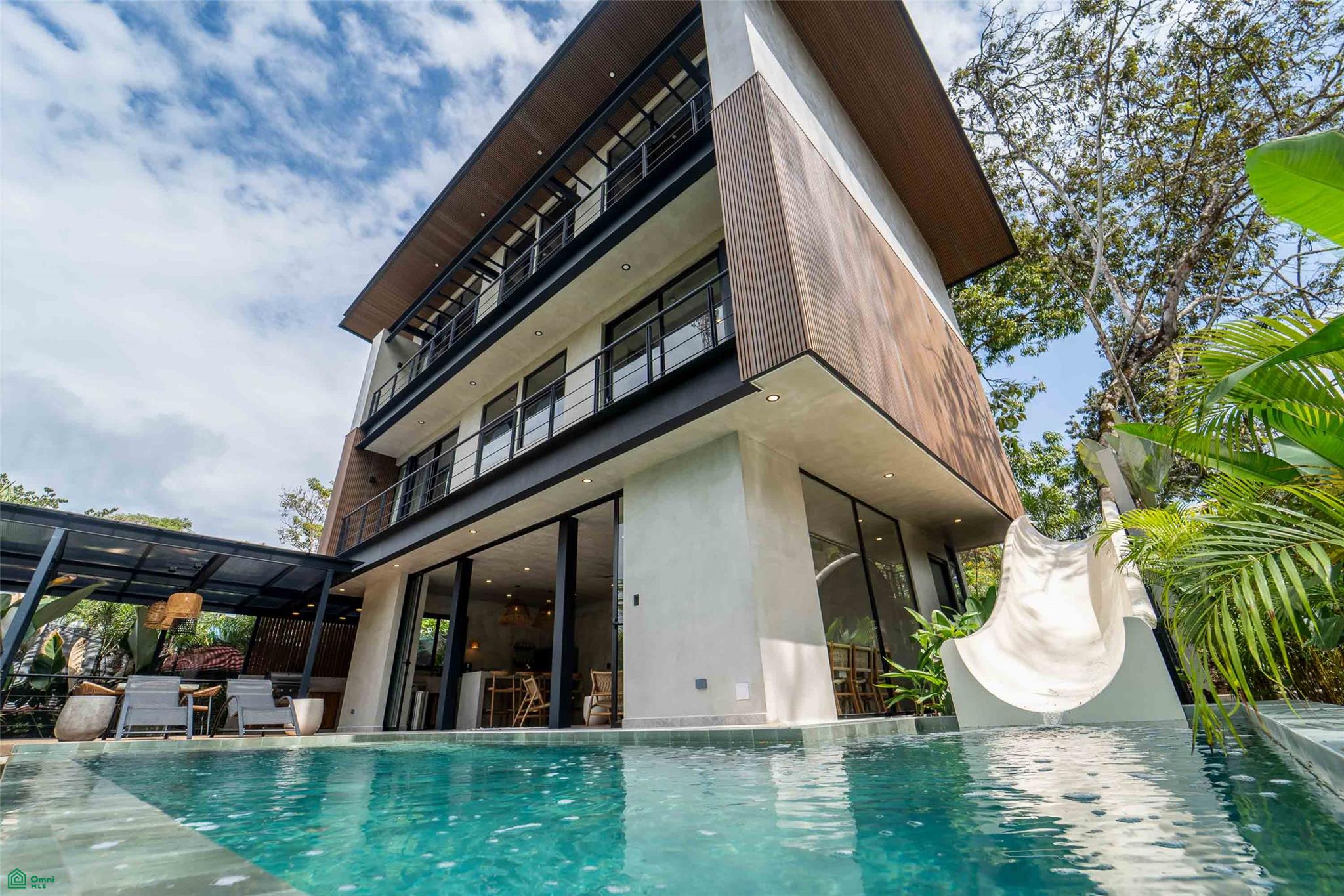 Luxury Rainforest Villa