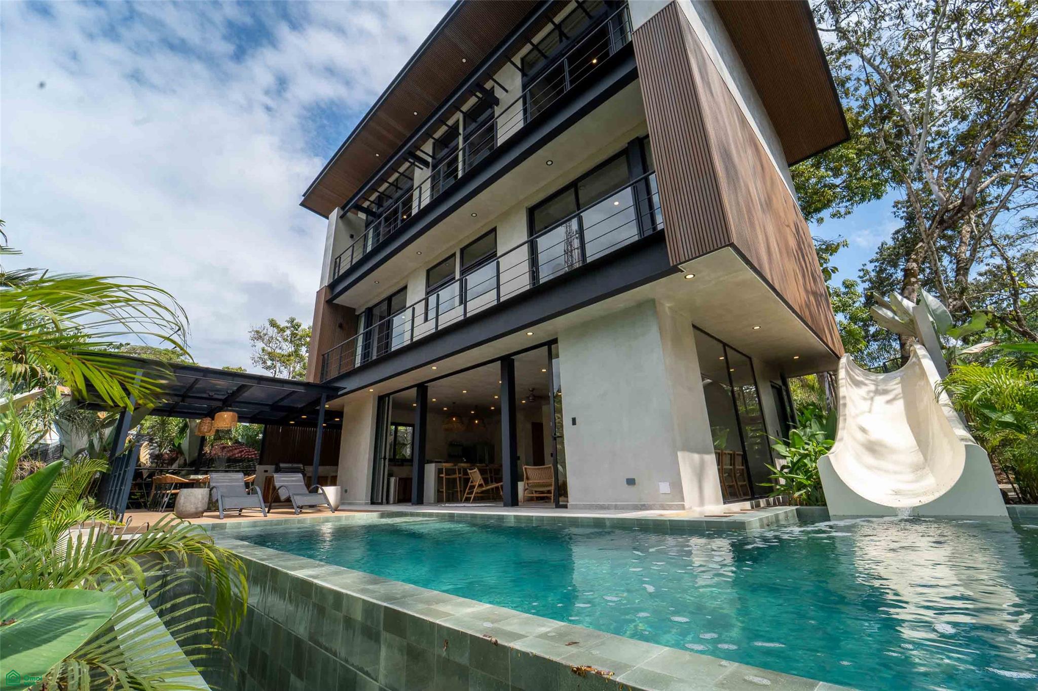 Luxury Rainforest Villa