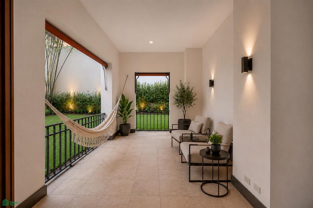 Ground Floor Luxury Condo