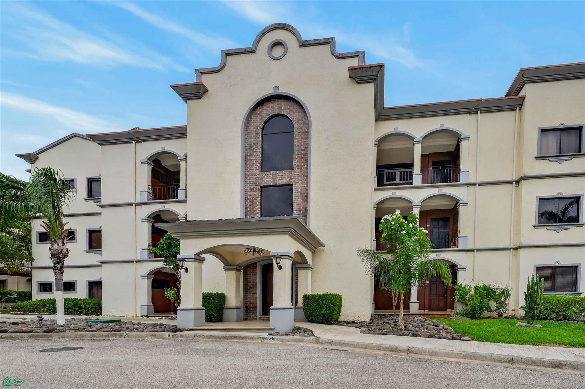 Luxury Three Bedroom Condo