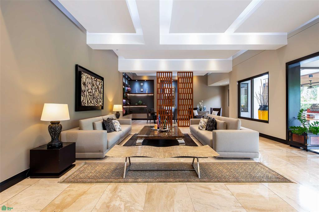 Single Level Luxury Estate