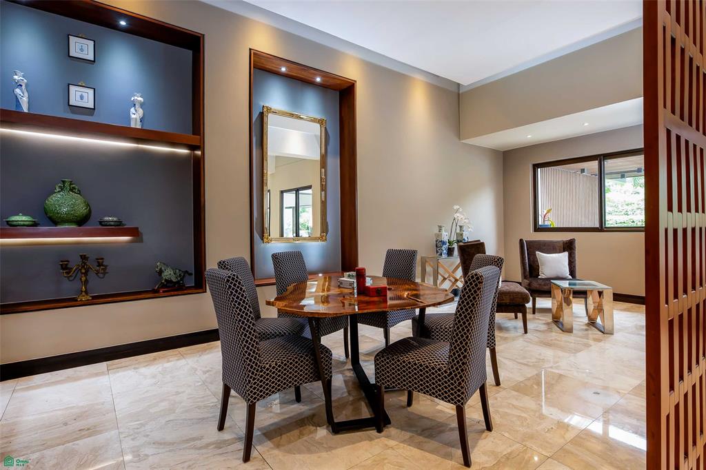 Single Level Luxury Estate