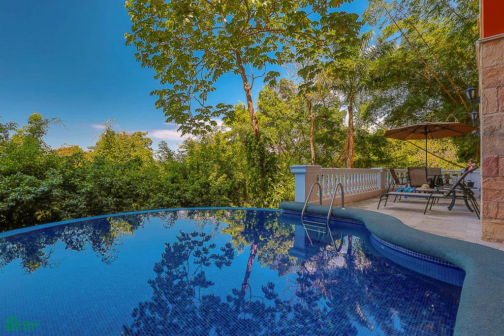 Ocean View Luxury Retreat