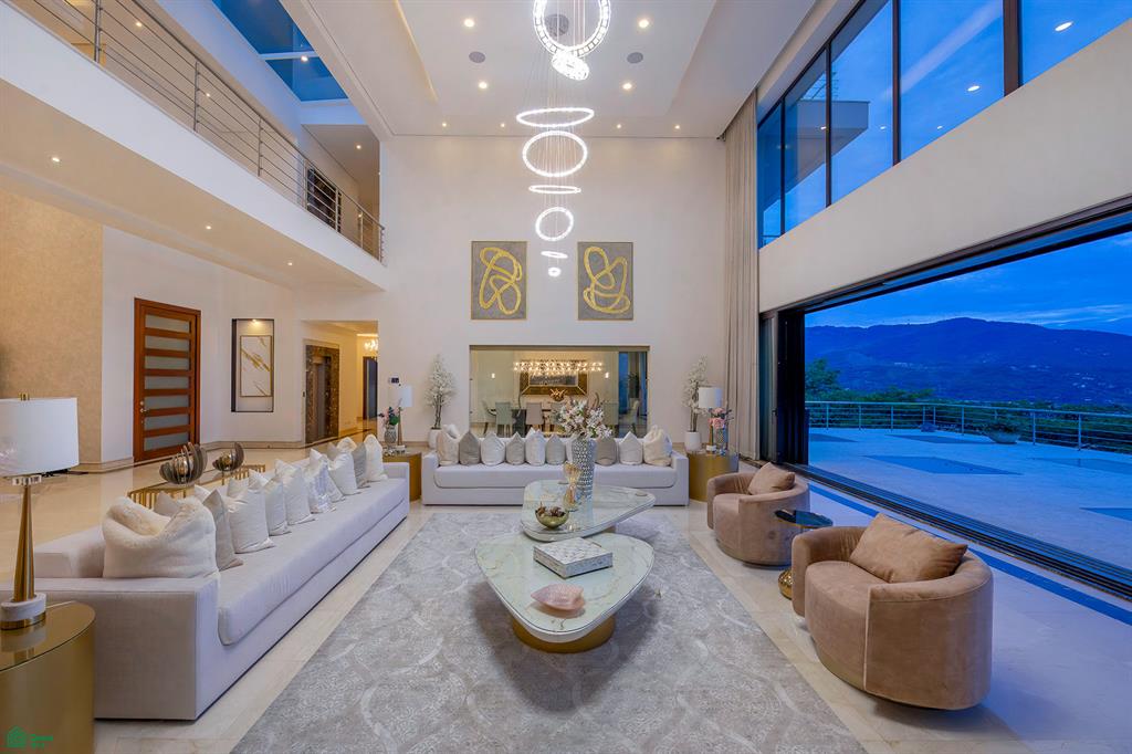 Villa Real Valley View Estate