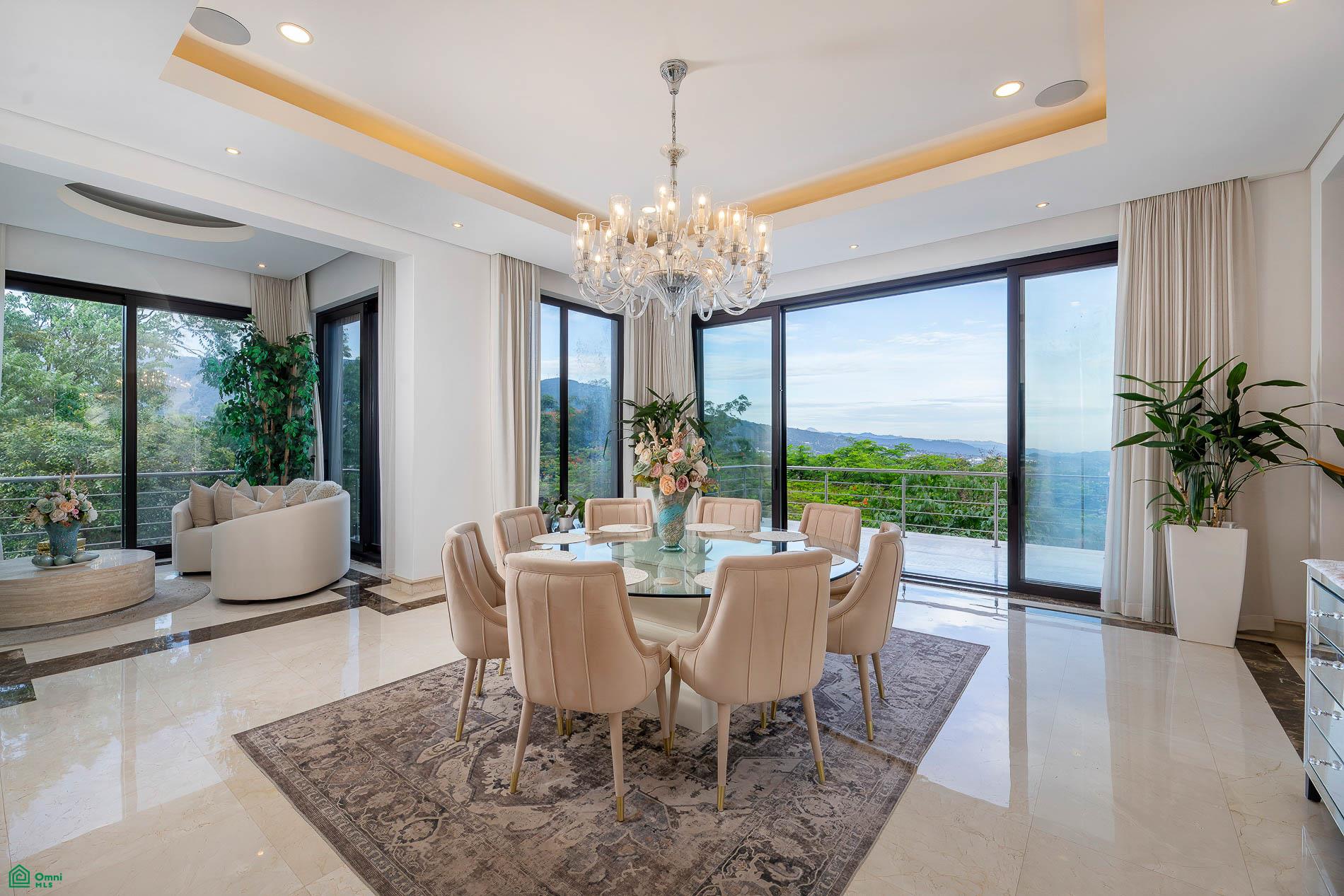 Villa Real Valley View Estate