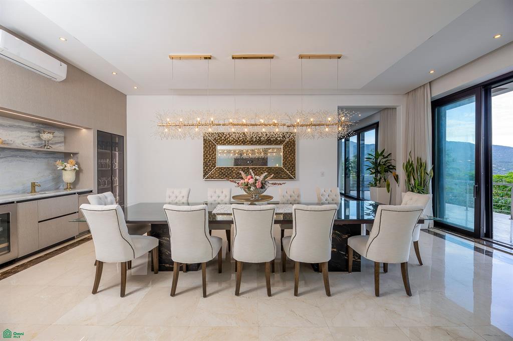 Villa Real Valley View Estate