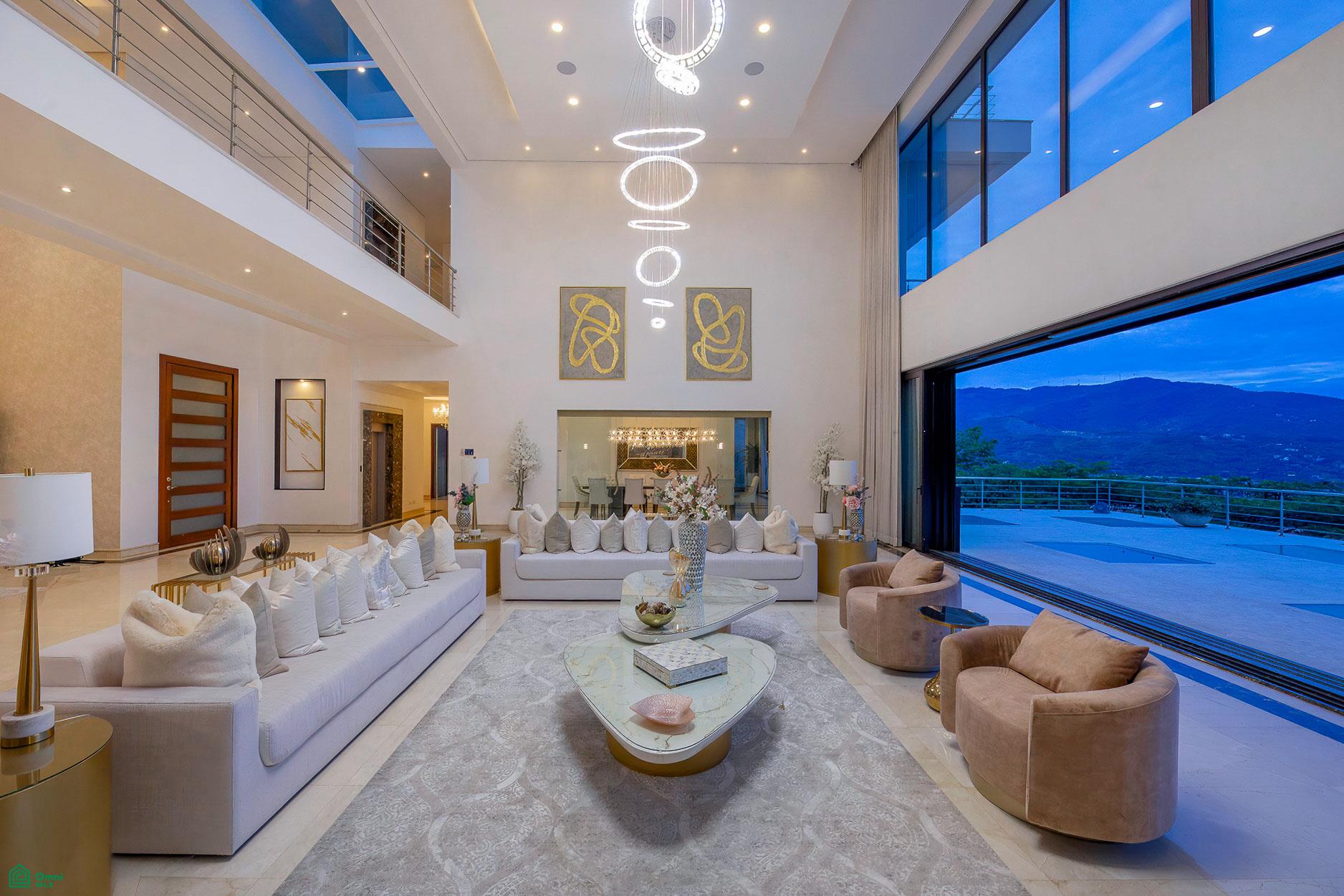 Villa Real Valley View Estate