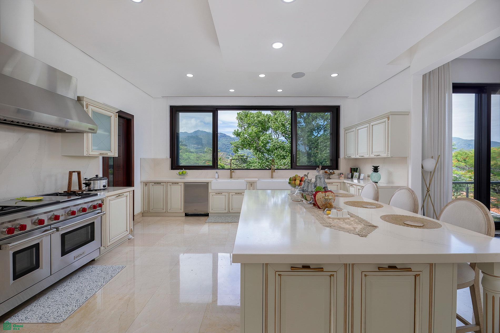 Villa Real Valley View Estate