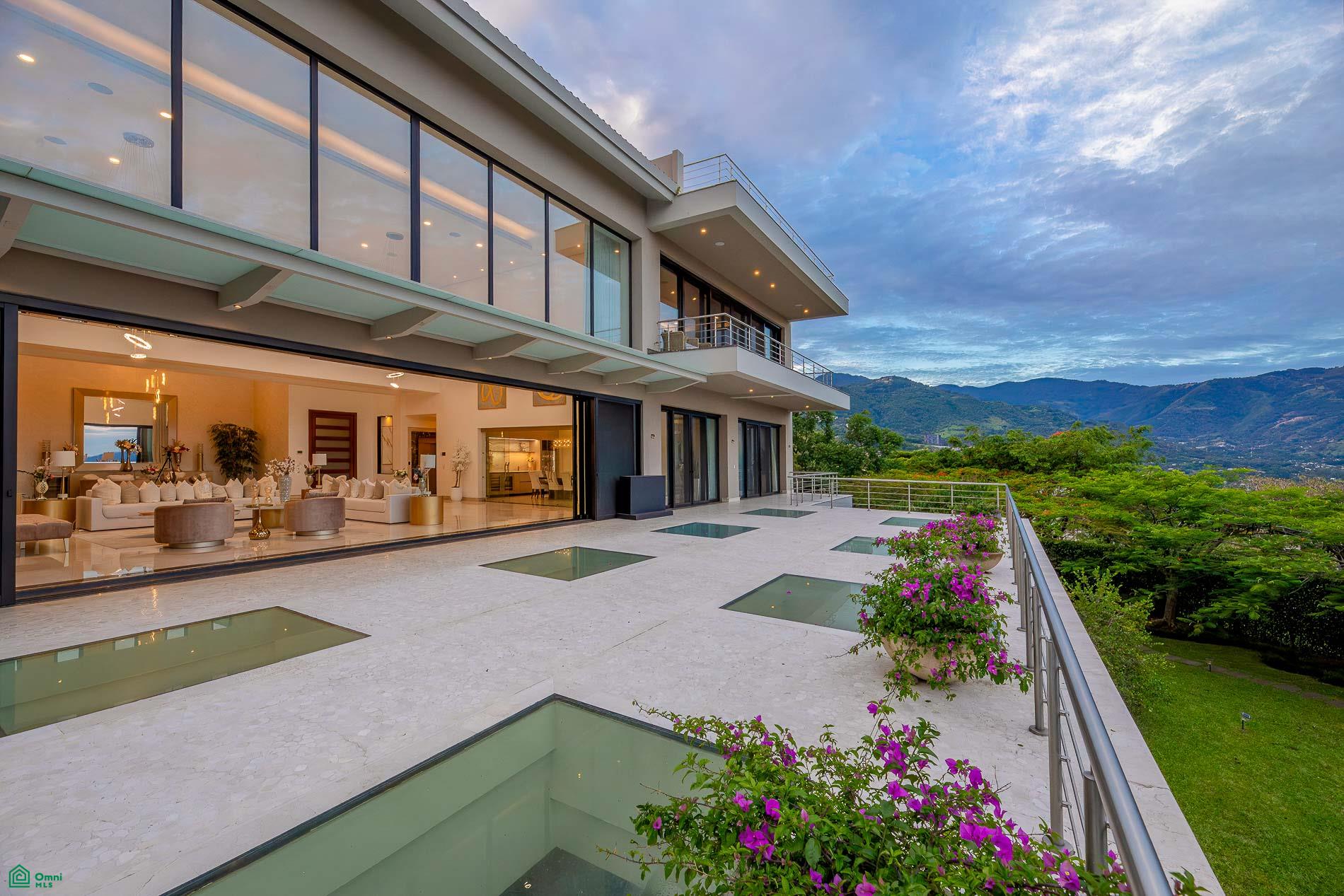 Villa Real Valley View Estate