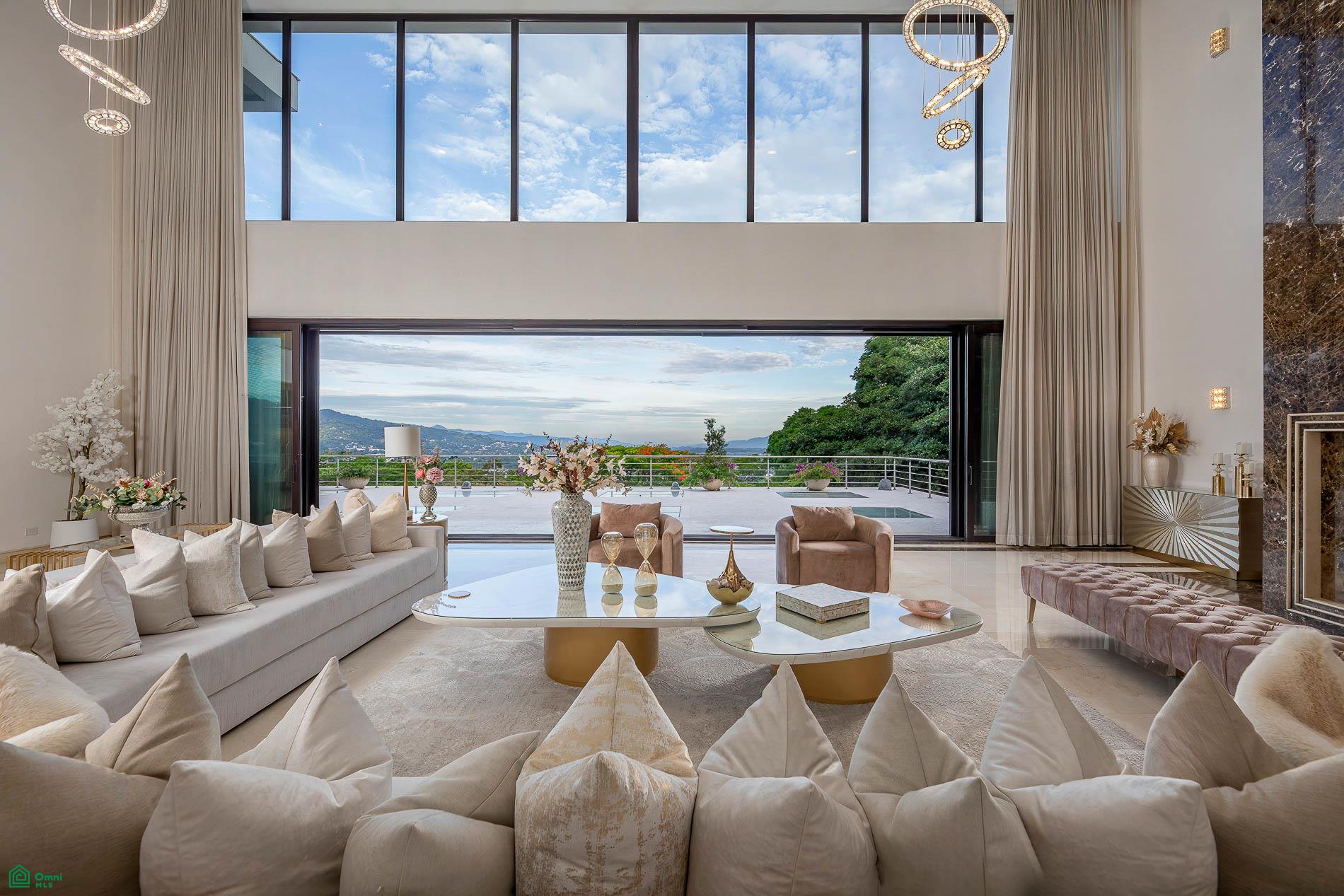 Villa Real Valley View Estate