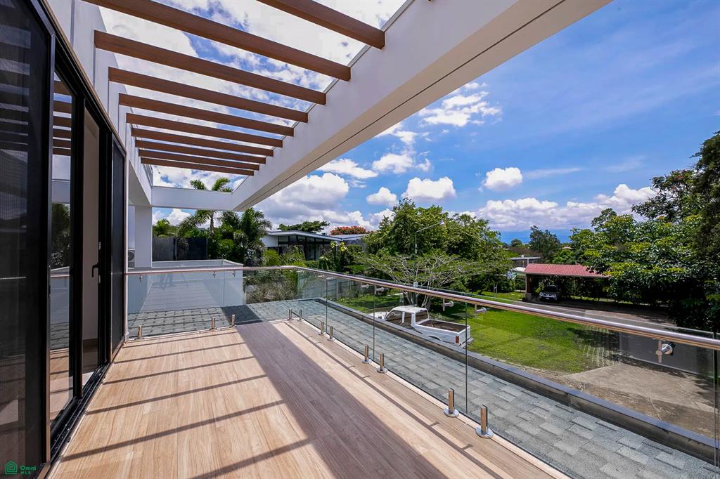 Modern Luxury Home