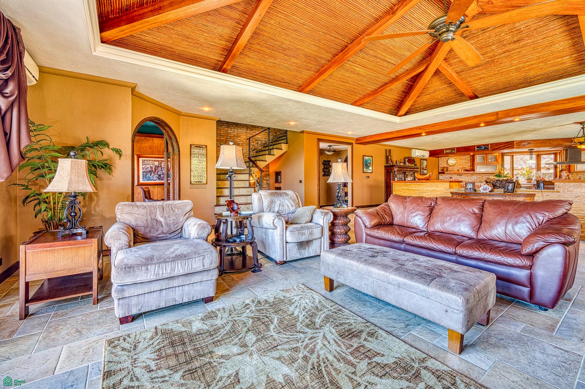 Ocean View Residence Walking Distance to the Beach