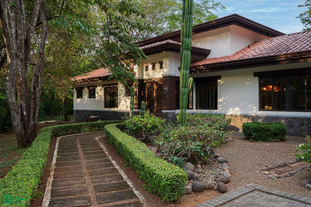 Colonial Luxury Estate