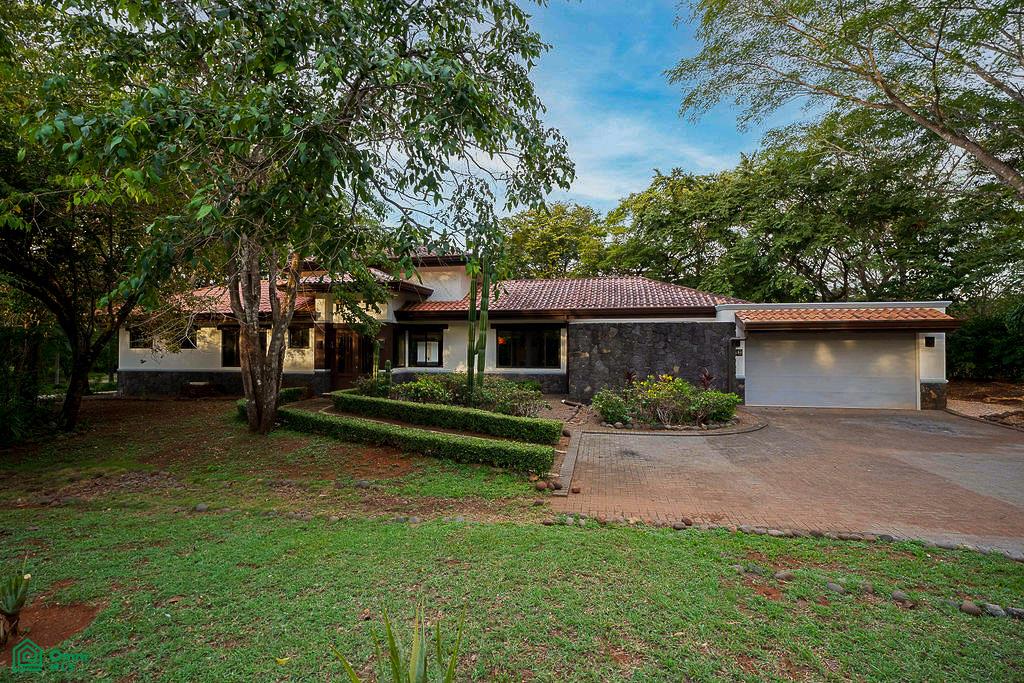 Colonial Luxury Estate